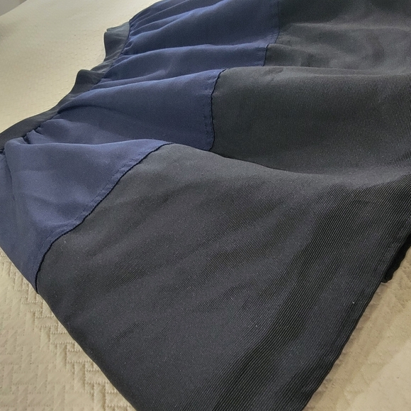 NEW Express Black and Blue Women's Skirt Size 10 Color Block Full - Picture 2 of 13